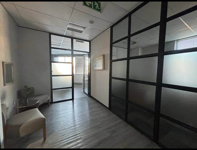 765M² OFFICE TO LET IN DURBANVILLE CENTRAL